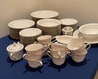 Noritake Ivory China Dinnerware Set Heather
