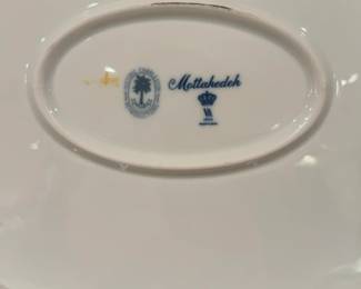 Blue and White Canton Porcelain Willow Pattern Octagonal Serving 17 Inch Platter Mottahedeh Collectible