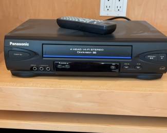 Panasonic Omnivision 4-Head Hi-Fi Stereo VCR with Remote
