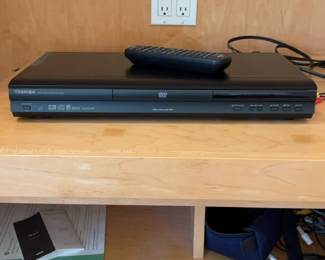 Toshiba SD-2900 DVD Video Player with Remote