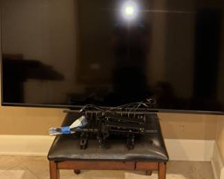 50” Vizio flat screen tv, comes with wall mount