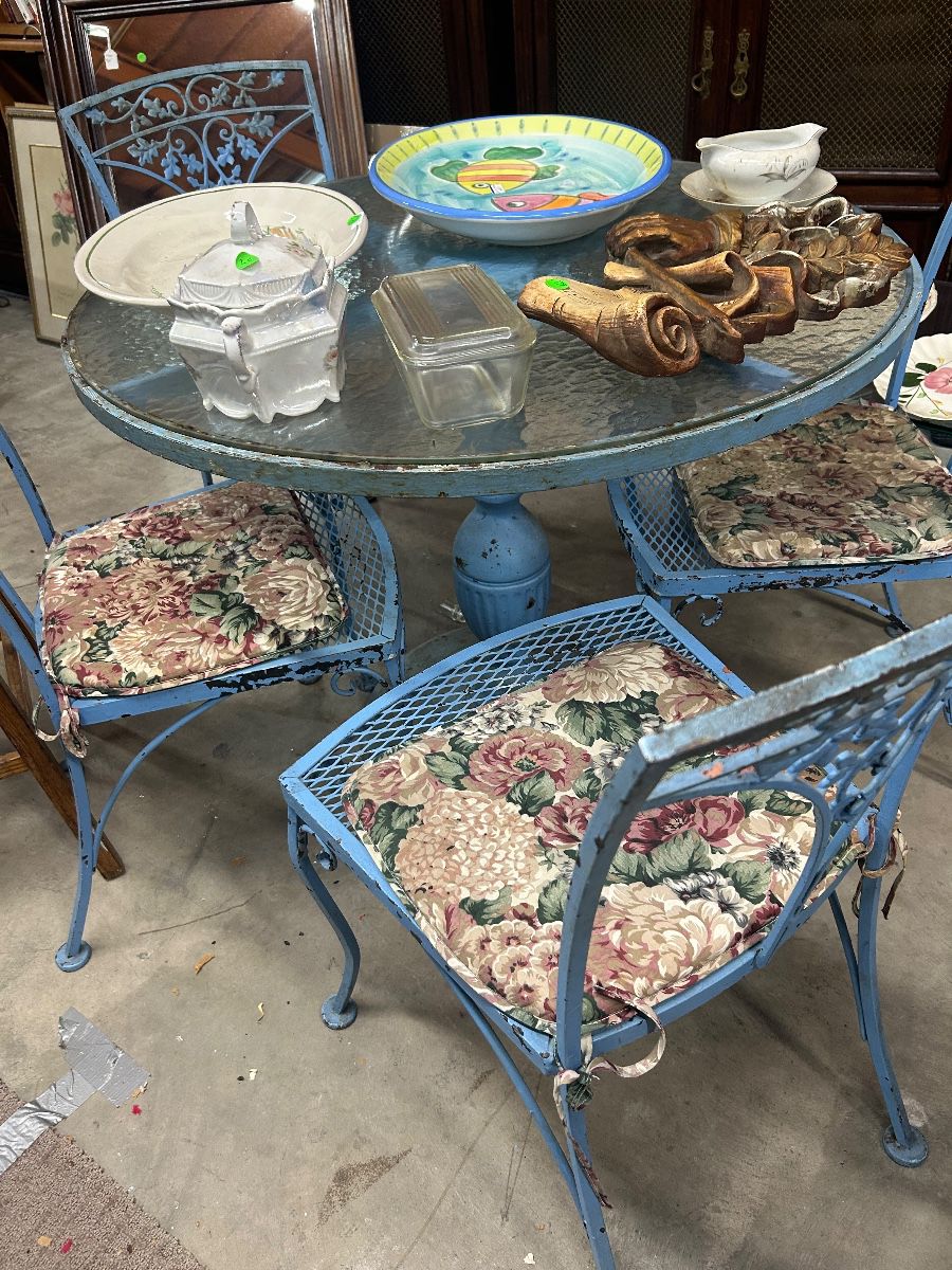 From a French Quarter patio-- Will take $300