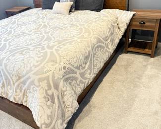 Pottery Barn Platform Bed with drawers. 800.00. Without Mattress 1000.00