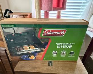 Coleman PerfectFlow Two Burner Stove second image