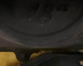 John Deere LA Riding Lawn Mower B