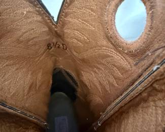 Ariat Men's Heritage Roughstock Square Toe Western Boots