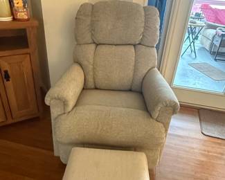 La-Z-Boy Pinnacle Recliner and Ottoman Set