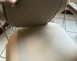 Chromcraft Douglas Dining Set with Four Swivel Chairs