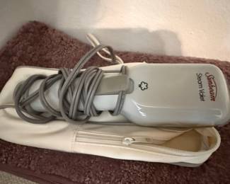 Sunbeam Steam Valet Travel Garment Steamer