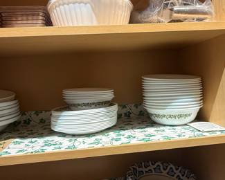 Corelle "Spring Blossom" (Green) Dinnerware Set