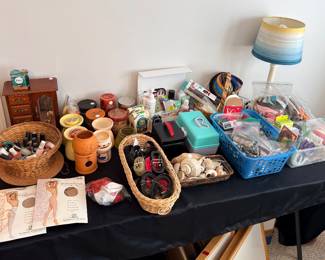 Bathroom / hair accessories 