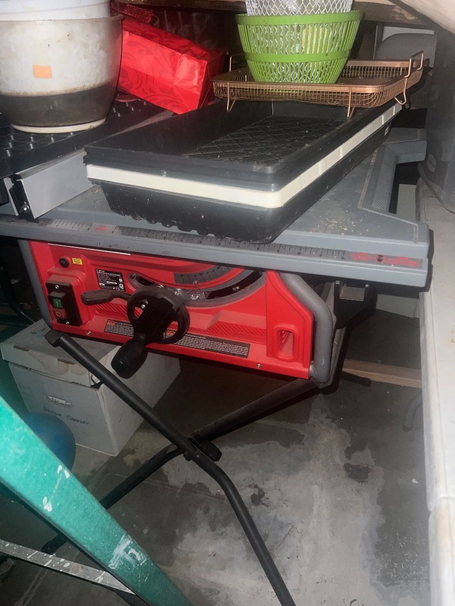 Portable 10 inch table saw with foldable stand $120