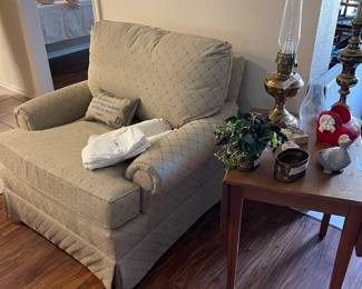 Nice Chair & side table (well priced) 