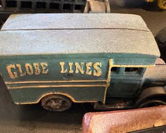 VINTAGE CAST IRON TRUCK GLOBE LINE GREEN Door Stop Decorate Black Wheels Classic $50