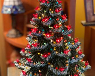 STUNNING Vintage Light up TREE. 