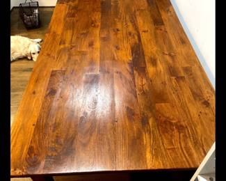 xlarge 104” Mango wood tldining table. seats 8-10. Girgeous Mango Wood.