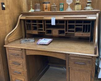 1880s Macey roll-top cashier's desk with original key--beautiful condition!