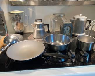 vintage kitchen, 1920s Crawford kitchen clock/oven timer--keeps great time!