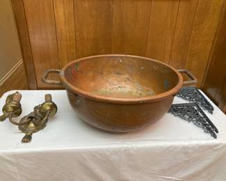 HEAVY copper cauldron