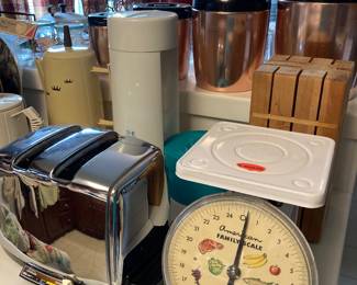 toaster, scales, Mr Tea, Tommer knife block