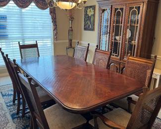 Table in perfect condition