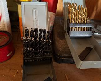 Drill bit sets 