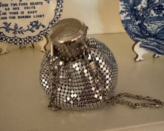 Silver purse closed 