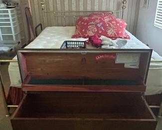 Nice Lane hope chest