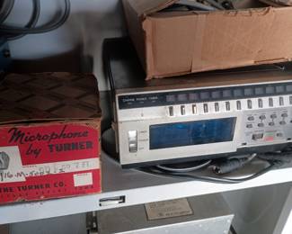 Turner microphone in box