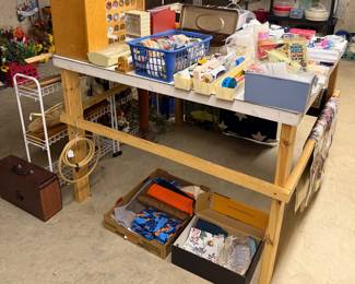 Quilt Blcoks; Material; Craft Supplies; Sewing Box; Ribbon