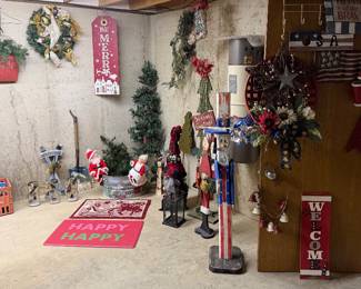 Christmas Decor; Memorial Day/ 4th of July Decor