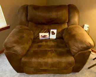 Catnapper Lay Flay Reclining Power Recliner