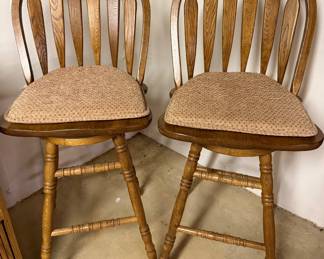 Oak Wooden Swivel Bar Stools