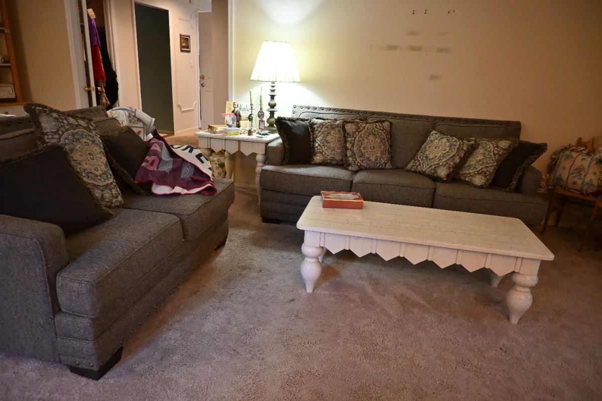 Tweed Living / Den Sofa 3 yrs old. 