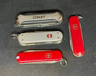 4 Pocket Knife Multitools