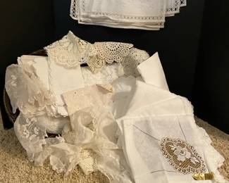 Vintage Nottingham Lace Napkins Lace Pieces Tablecloth  Placemats