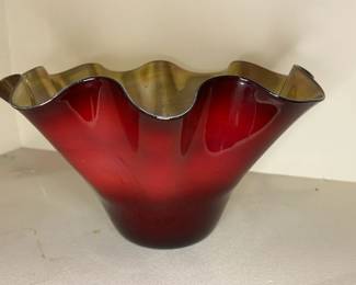 Hand blown Dan Bergsma Burgundy Art Bowl Artist Signed