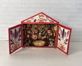 Signed Nicorio Jimuez Vintage Peruvian Folk Art Matchbox Diorama