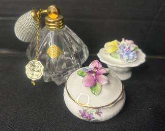 Vintage Etched Kristall Perfume Atomizer With Royal Doulton Decor And Royal Albert China Trinket Box