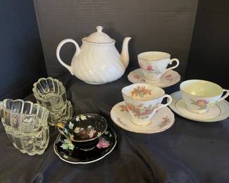 Wedgewood Tea Pot With Princess House Spoon Rests And Teacup Collection