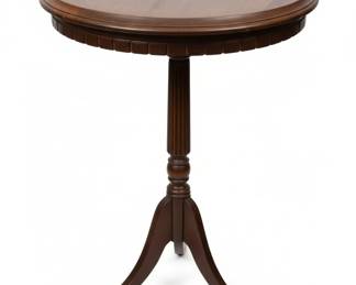 Antique Mahogany Pie Crust Pedestal Side Table