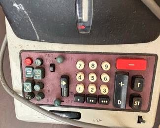 Olivetti Divisumma Electronic Calculator third image