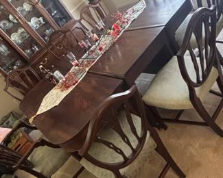 Duncan Phyfe Style Mahogany Dining Table with Six Chairs