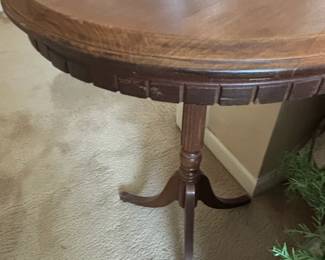 Vintage Mahogany Pie Crust Edge TiltTop Side Table