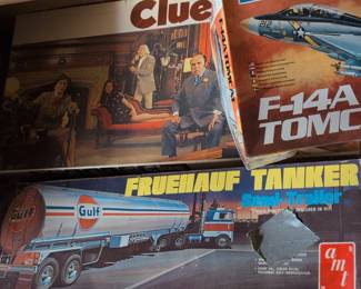 AMT or Scale Fruehauf SemiTrailer Tanker Truck Model Kit