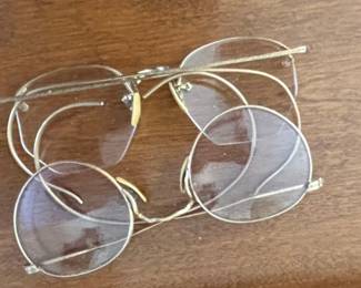 HandPainted Tonala Mexican Pottery Vase fourth image