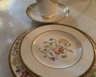 Royal Daulton Litchfield complete dinner set