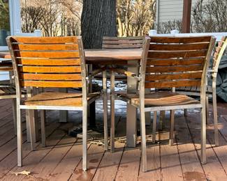 Beautiful Teak Round Outdoor Dining Table with 8 Chairs