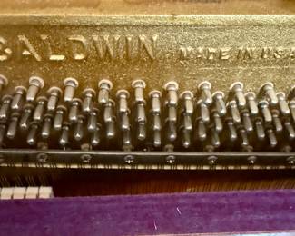 Baldwin Model 910 Piano in beautiful condition.