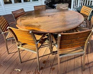 Beautiful Teak Round Outdoor Dining Table with 8 Chairs
